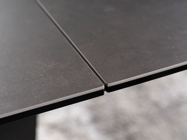 Стіл SALVADORE CERAMIC II темно-сірий CORSO GREY /чорний мат 120(180)X80